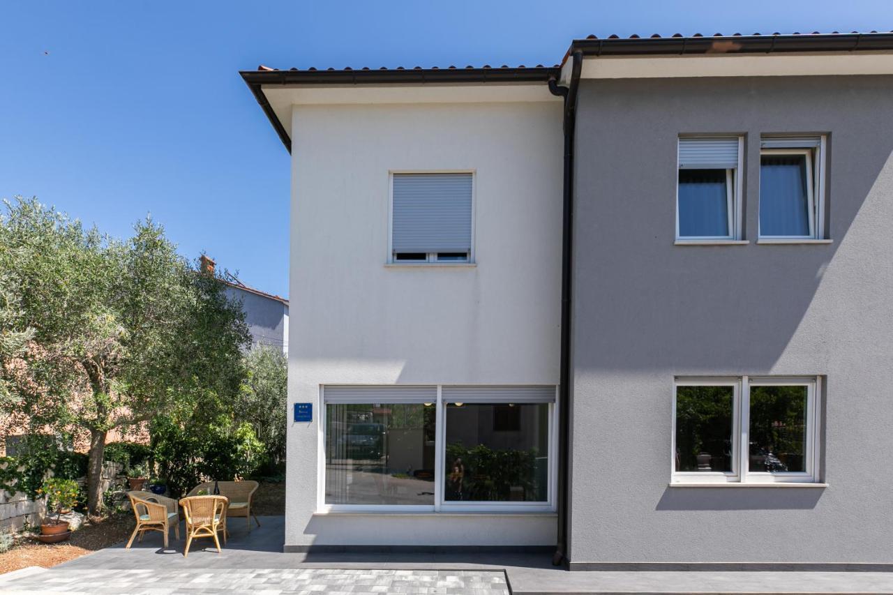 Apartman Suzi Pula Exterior foto