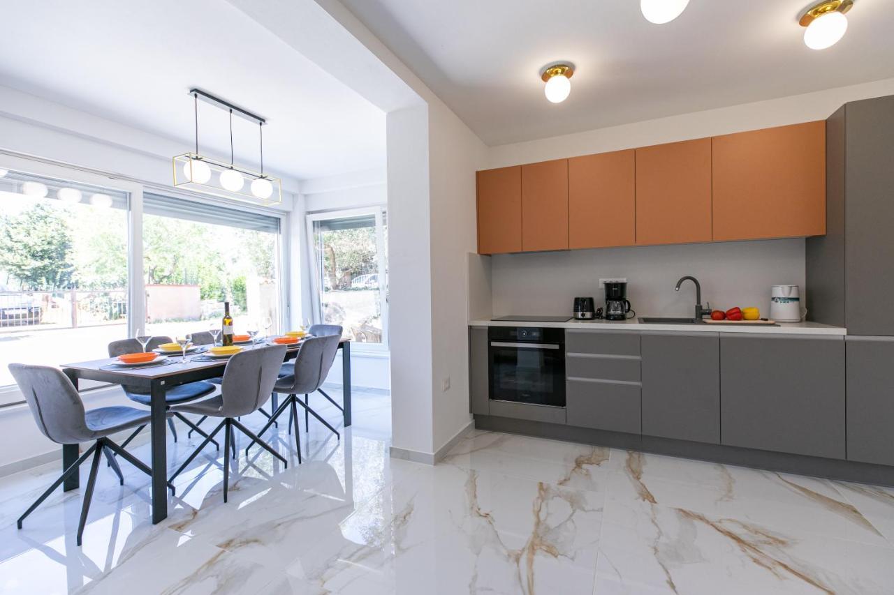 Apartman Suzi Pula Exterior foto